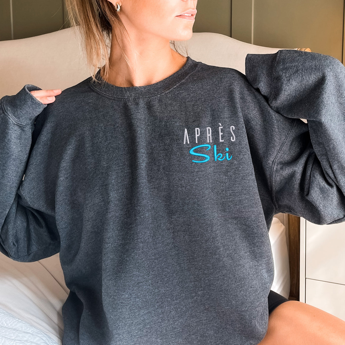 Apres Ski Embroidered Sweatshirt-Dark Grey Heather