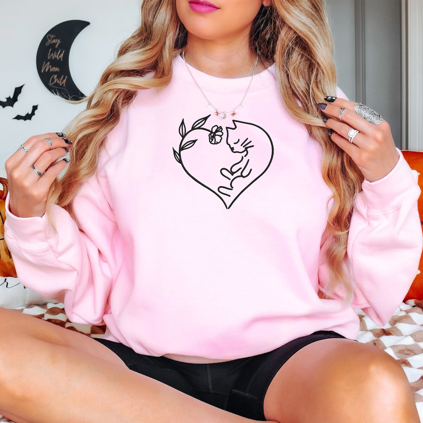 Floral Cat Lover Embroidered sweatshirt light pink color