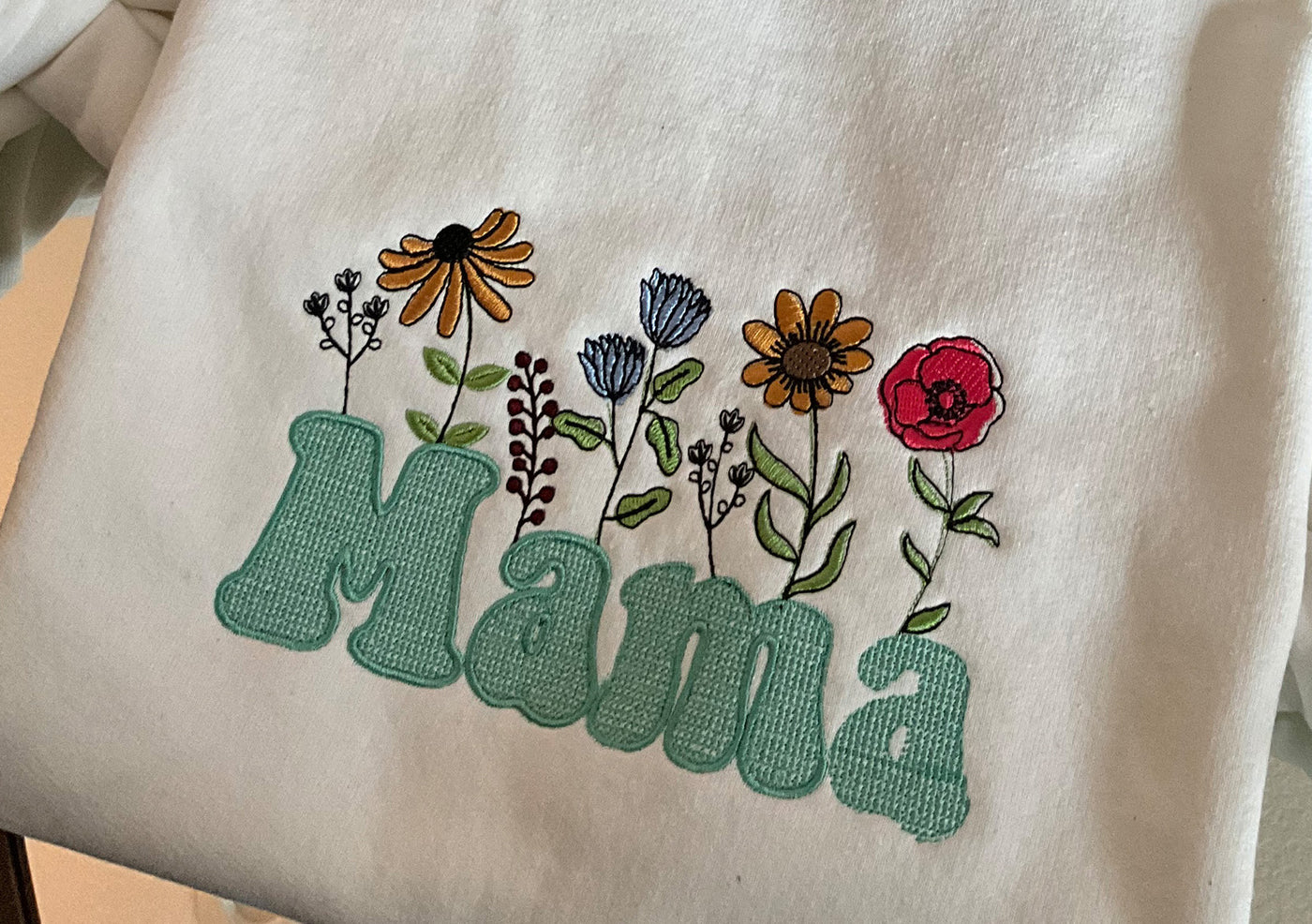 Floral Mama Embroidered Sweatshirt white color 3