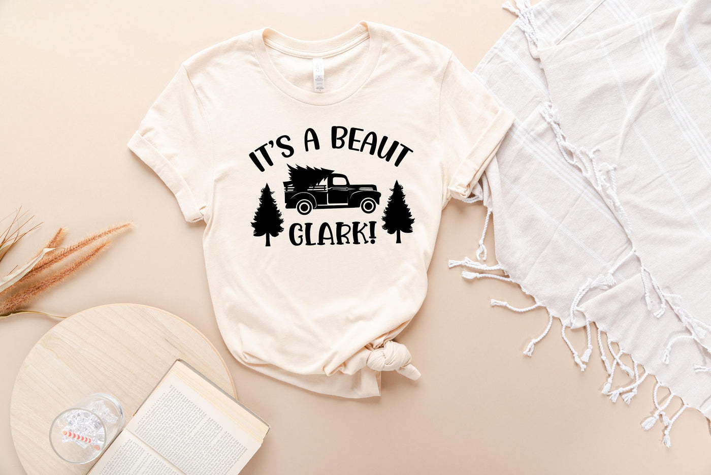 a t - shirt that says it&#39;s a beautiful glarr next to