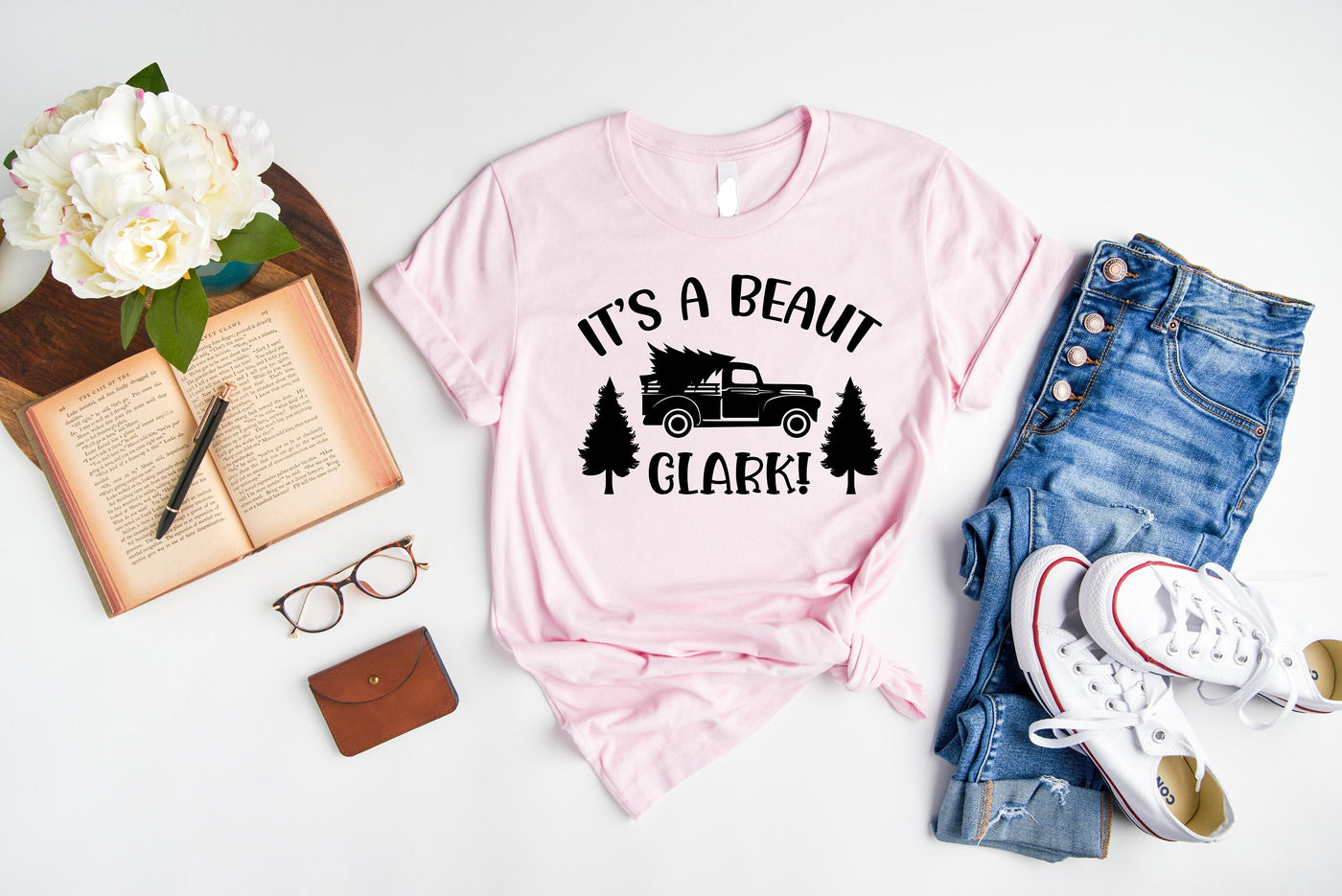 a t - shirt that says it&#39;s a beaut glarr on