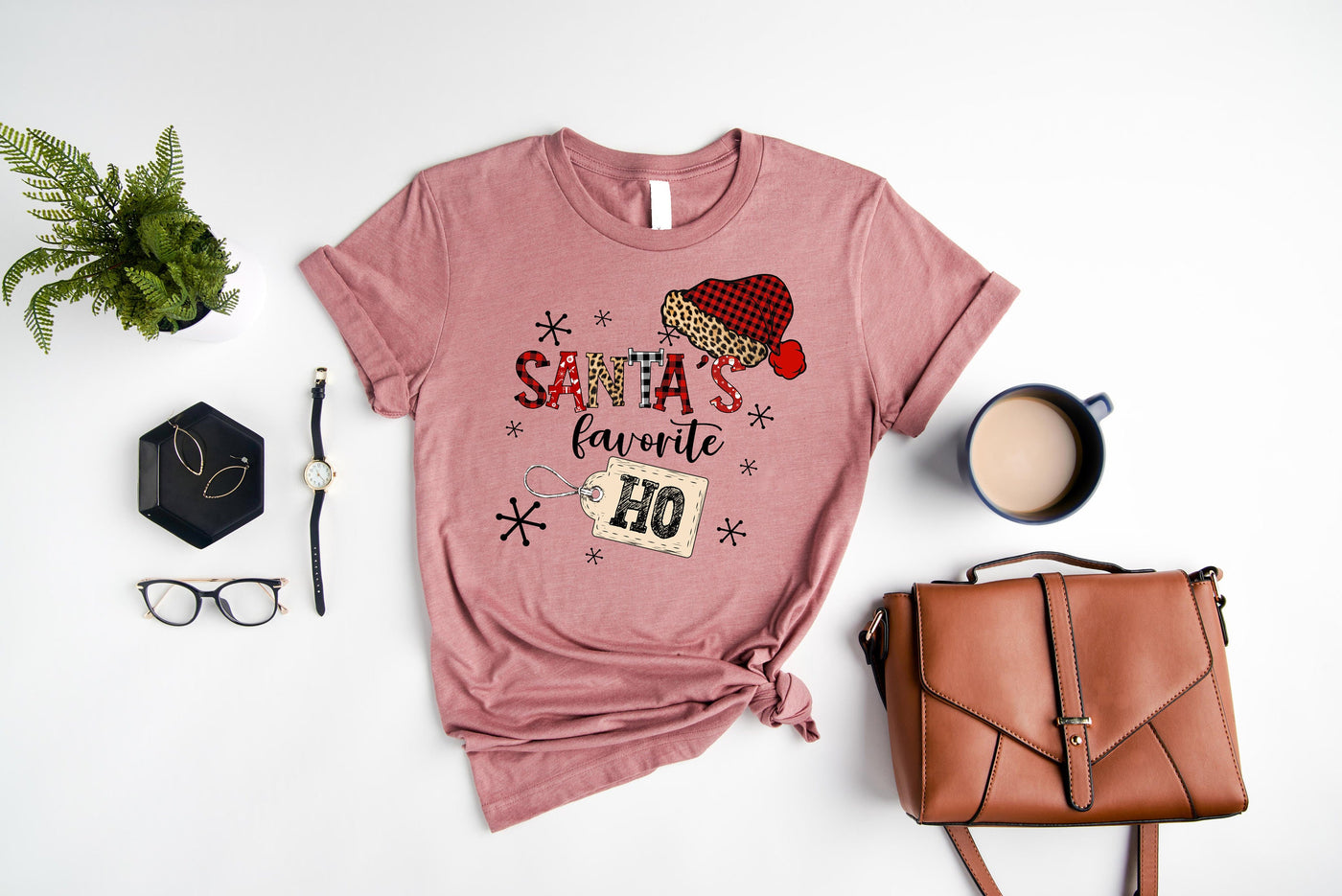 a t - shirt that says santa&#39;s favorite ho